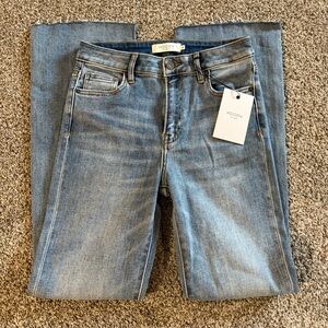 NWT NEW HIDDEN 27 Denim Light Blue cropped Jeans Ryan Classic Straight Fit